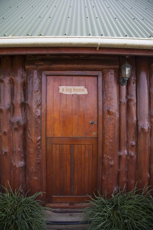 A Log Home At Buffalo Creek Swellendam Exterior photo